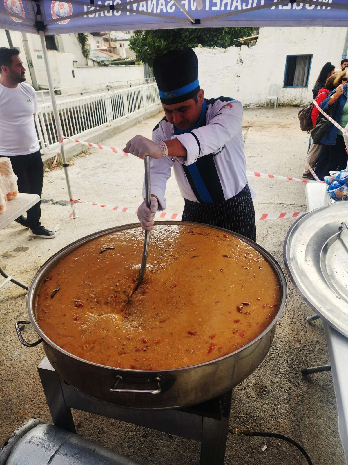 Muğla’da Tarhana Çorbası Almak İçin Kuyruk Oluşturdular 1